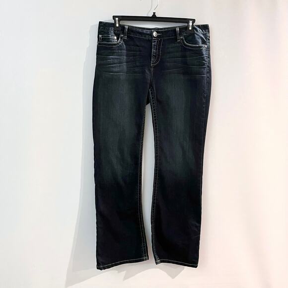 BKE Culture Jeans Size 36 x 33.5 Dark Wash Bootcut Stretch Rhinestone Embroider - Picture 2 of 13